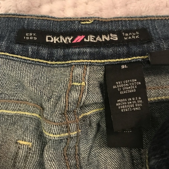 DKNY jeans - Picture 3 of 5